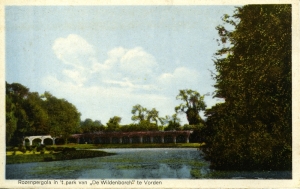 A12 Rozenpergola in het park van De Wildenborch te Vorden